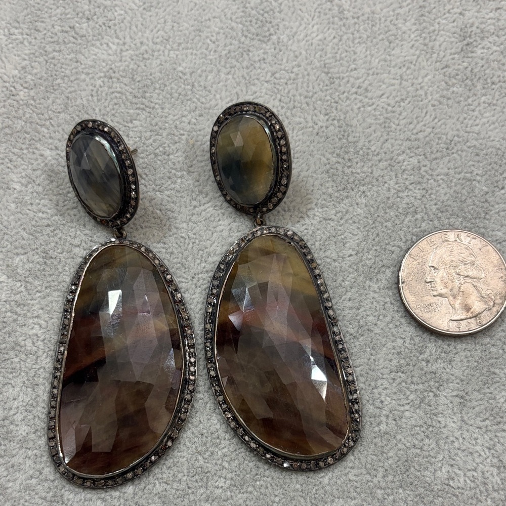 Bavna Drop Earrings